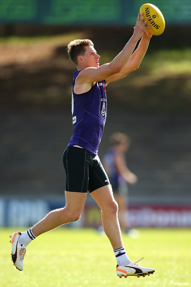 AFL 2016 Training - Fremantle 050416 FREMANTLE, WESTERN AUSTRALIA - APRIL 05: Matt Taberner of the Dockers marks the ball during Fremantle Dockers AFL training session at Fremantle Oval on April 5, 2016 in Fremantle, Australia. (Photo by Paul Kane/AFL Media/Getty Images)